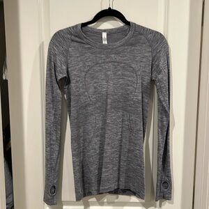 Grey lululemon long sleeve swiftly